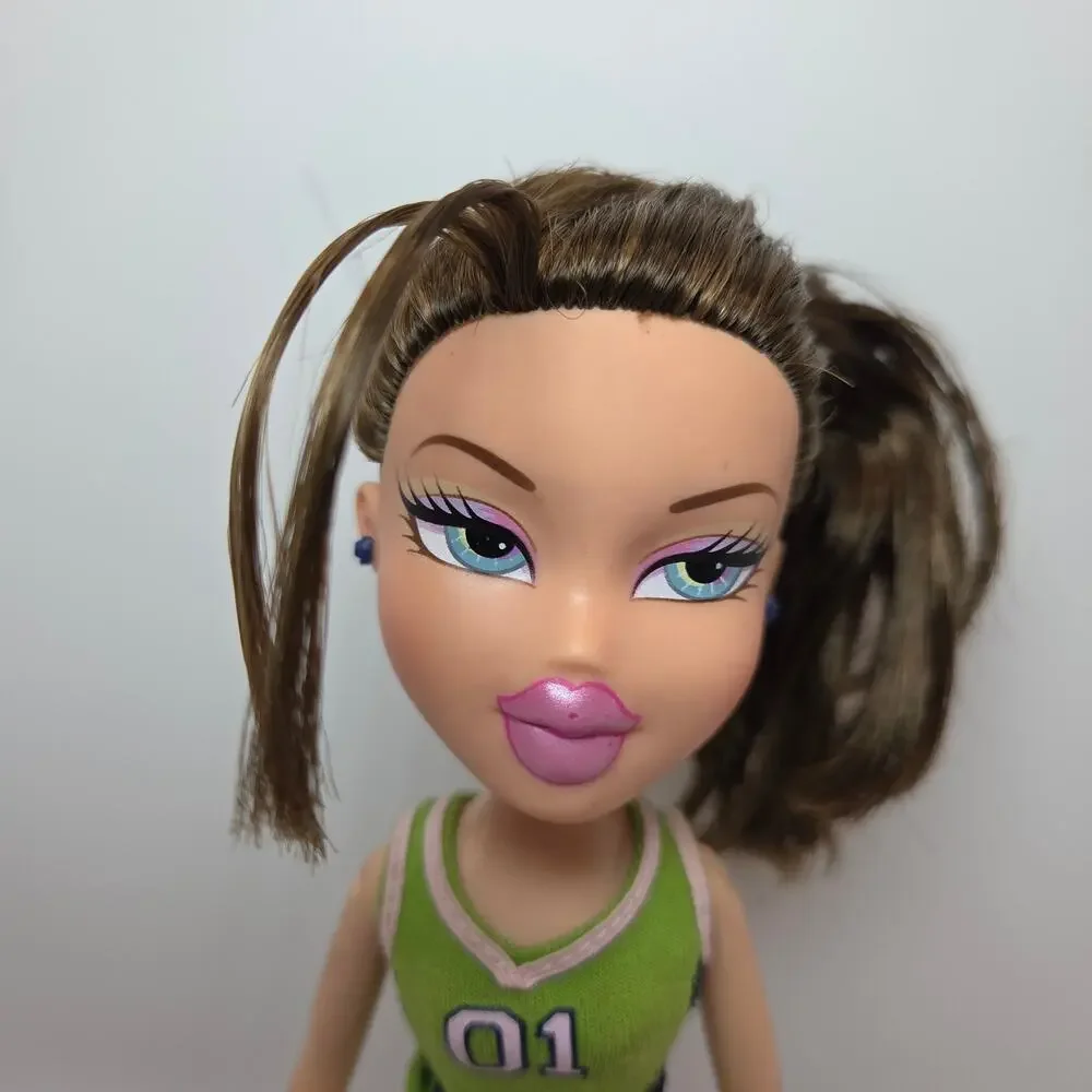 Vintage Bratz Play Sportz Blazin' Basketball Dana Doll with Basketball
